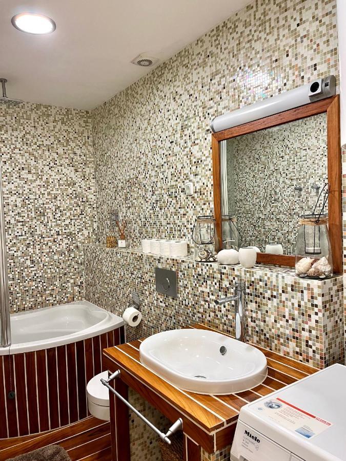 Apartment Delux Rovinj Bagian luar foto