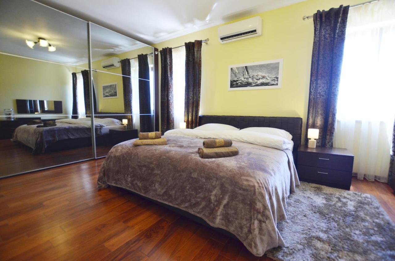 Apartment Delux Rovinj Bagian luar foto